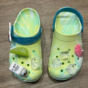 Crocs x Margaritaville W7 M5